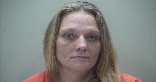 Mt. Juliet woman holds knife to boyfriend’s throat, chokes and pistol-whips him, then runs off